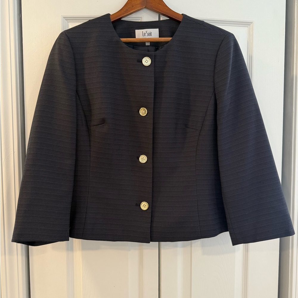 Le Suit Women's Navy Blue Suit
